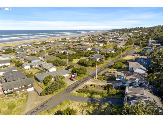 2105 Nw PARKER Ave, Waldport, OR 97394