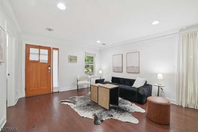 34 Park Pl, Mountain Lakes Boro, NJ 07046