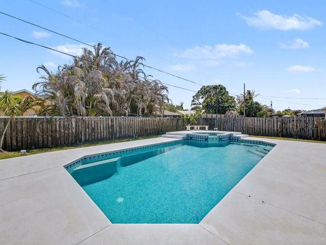 2674 SE Creston Lane, Port St. Lucie, Port St Lucie, FL 34952