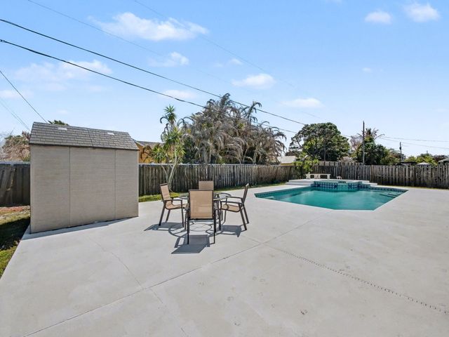 2674 SE Creston Lane, Port St. Lucie, Port St Lucie, FL 34952