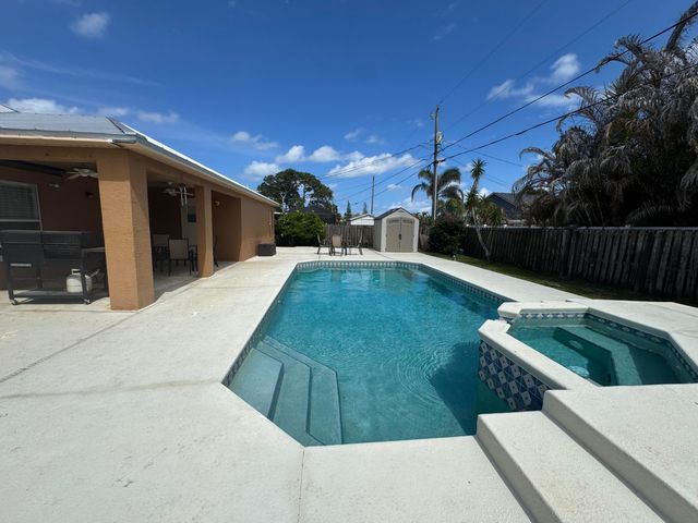 2674 SE Creston Lane, Port St. Lucie, Port St Lucie, FL 34952