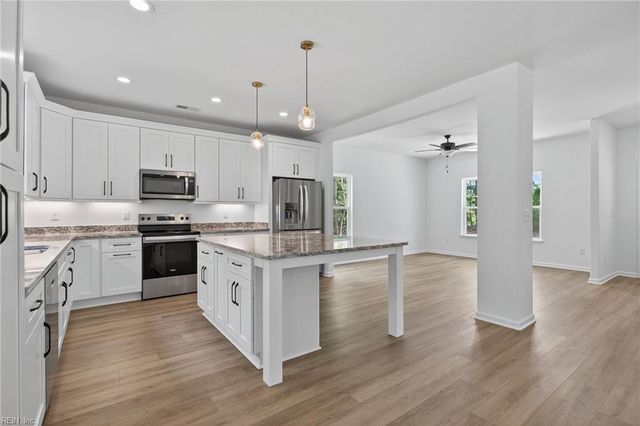 6469 Quaker DR, Suffolk, VA 23437