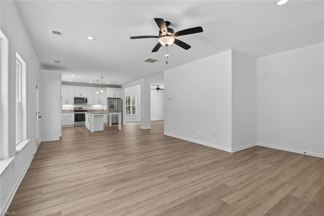 6469 Quaker DR, Suffolk, VA 23437