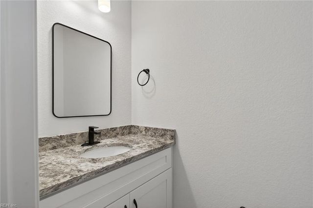 6469 Quaker DR, Suffolk, VA 23437