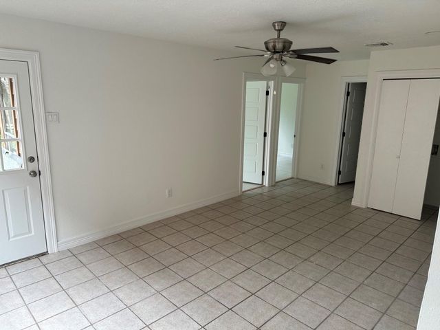 138 Coffee Lane, Lake Jackson, TX 77566