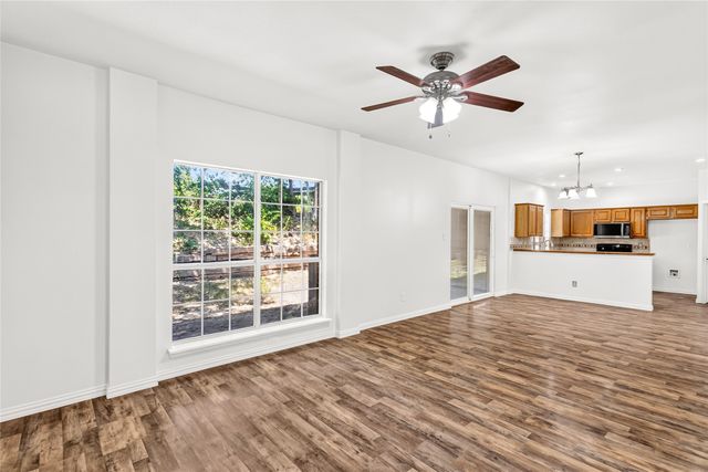 1008 Hyde Park Drive, Mckinney, TX 75069