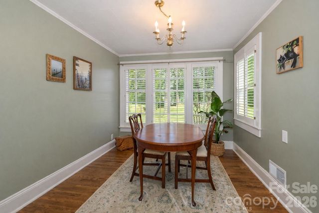 216 31st Avenue NW, Hickory, NC 28601