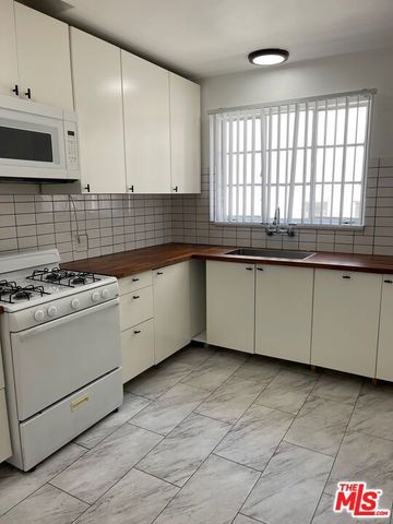 1839 S Beverly Glen Boulevard 2, Los Angeles, CA 90025