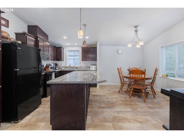 3620 SEA MIST Ave, Depoe Bay, OR 97341