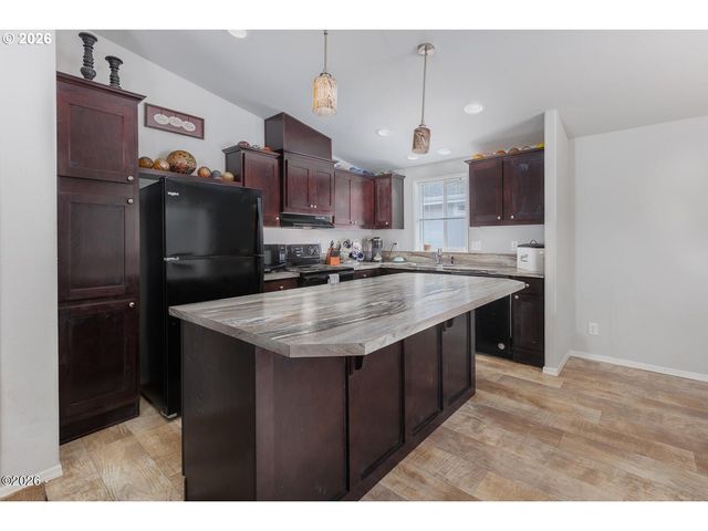 3620 SEA MIST Ave, Depoe Bay, OR 97341