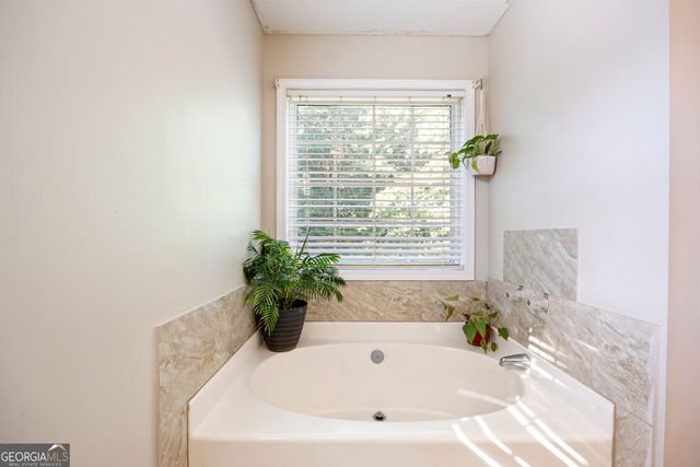 323 Natchez Circle, Winder, GA 30680