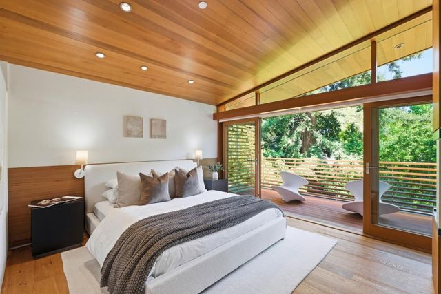 1353 Martin Avenue, Palo Alto, CA 94301
