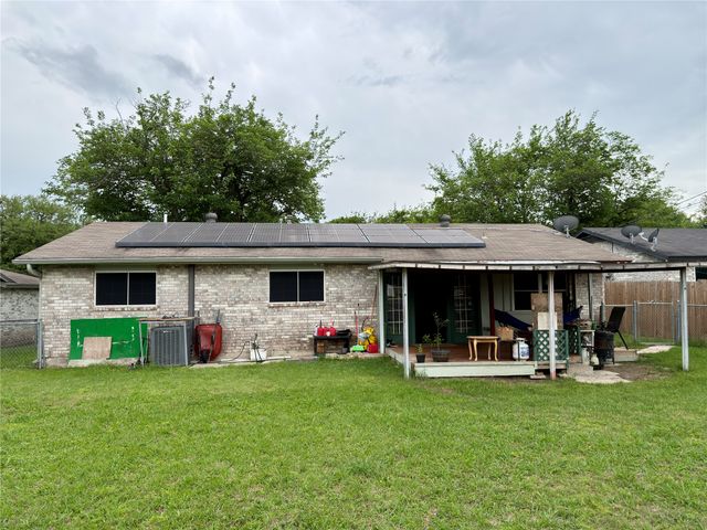 1519 Clearbrook Street, Lancaster, TX 75134