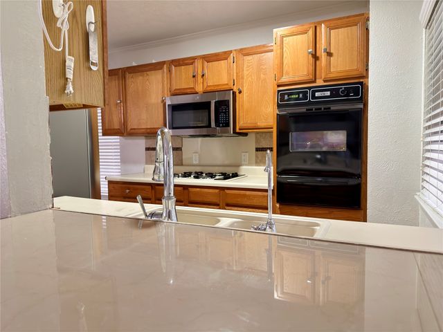 1519 Clearbrook Street, Lancaster, TX 75134