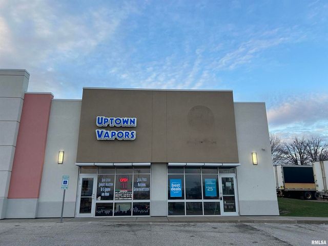 3901 N BRADY Street, Davenport, IA 52806