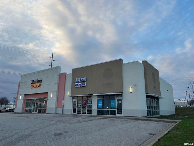 3901 N BRADY Street, Davenport, IA 52806