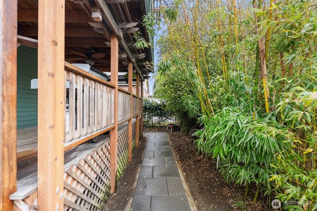 1600 27th Avenue, Seattle, WA 98122