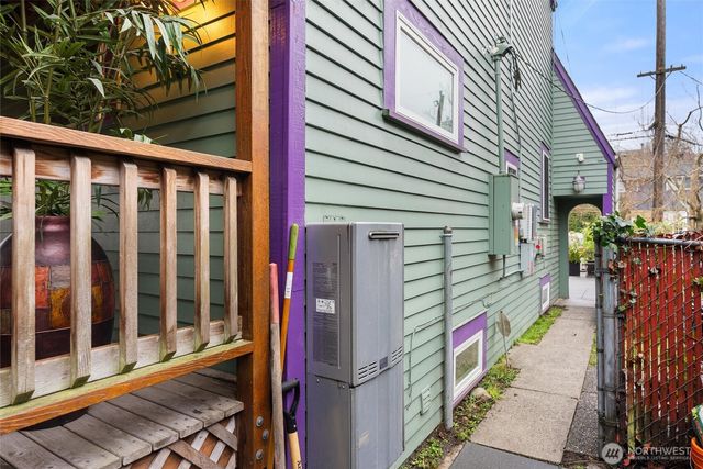 1600 27th Avenue, Seattle, WA 98122