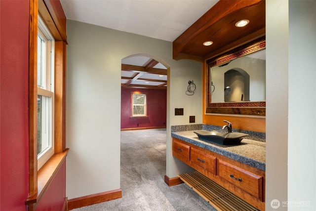 1600 27th Avenue, Seattle, WA 98122