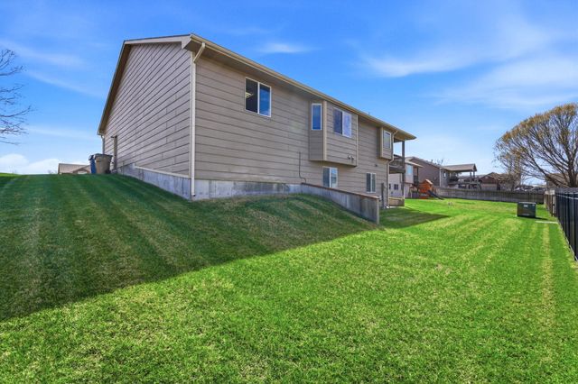 12612 E Cherry Creek St, Wichita, KS 67207