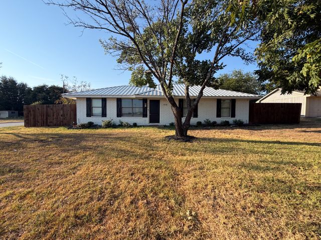 616 E Avenue E, Midlothian, TX 76065