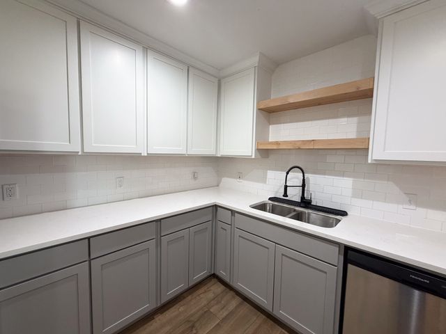 616 E Avenue E, Midlothian, TX 76065