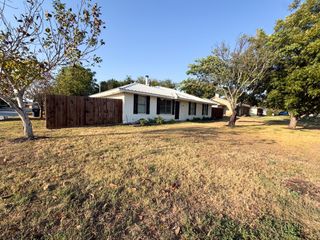 616 E Avenue E, Midlothian, TX 76065