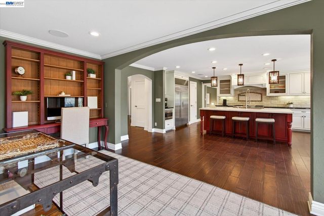 1923 Whitecliff Way, Walnut Creek, CA 94596