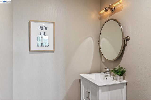 1923 Whitecliff Way, Walnut Creek, CA 94596