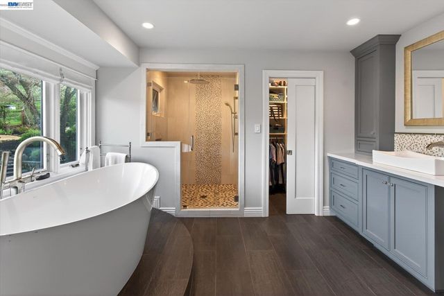 1923 Whitecliff Way, Walnut Creek, CA 94596