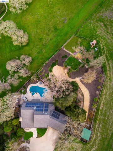 1923 Whitecliff Way, Walnut Creek, CA 94596