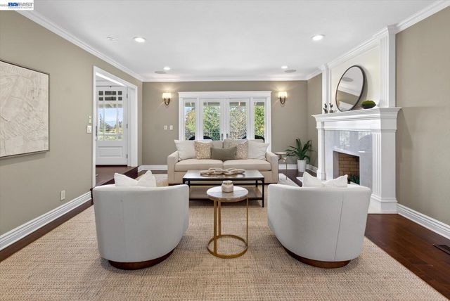 1923 Whitecliff Way, Walnut Creek, CA 94596