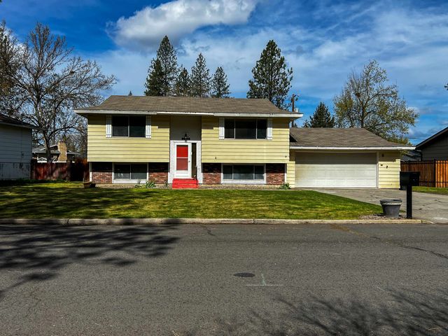 6005 N Oxford Dr, Spokane, WA 99208