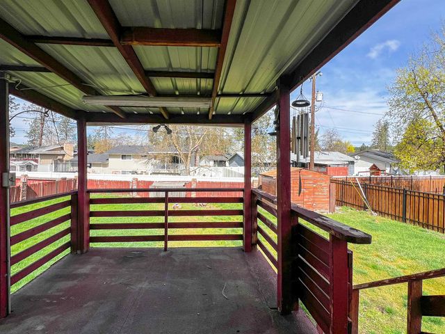 6005 N Oxford Dr, Spokane, WA 99208