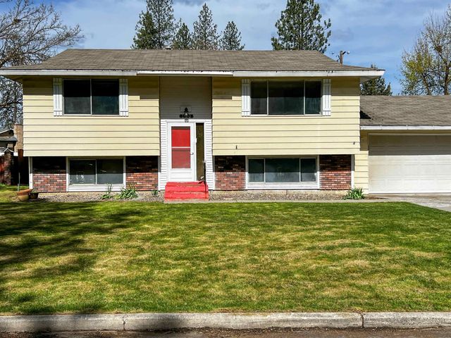 6005 N Oxford Dr, Spokane, WA 99208