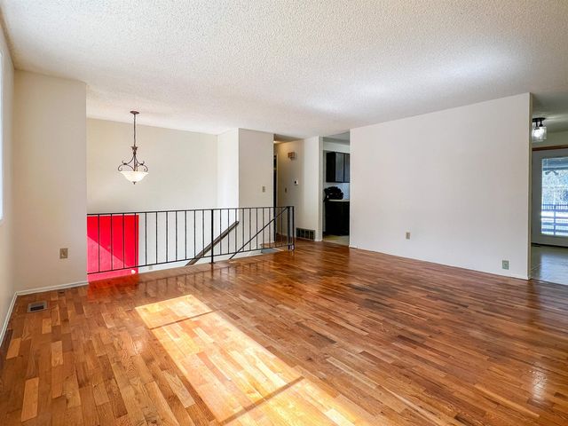 6005 N Oxford Dr, Spokane, WA 99208