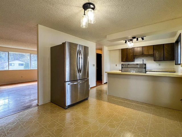 6005 N Oxford Dr, Spokane, WA 99208