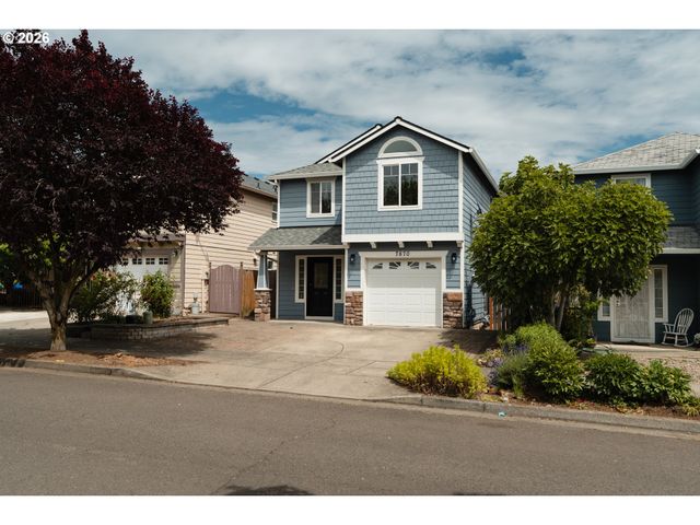 7870 Se SPRINGWATER Dr, Portland, OR 97206