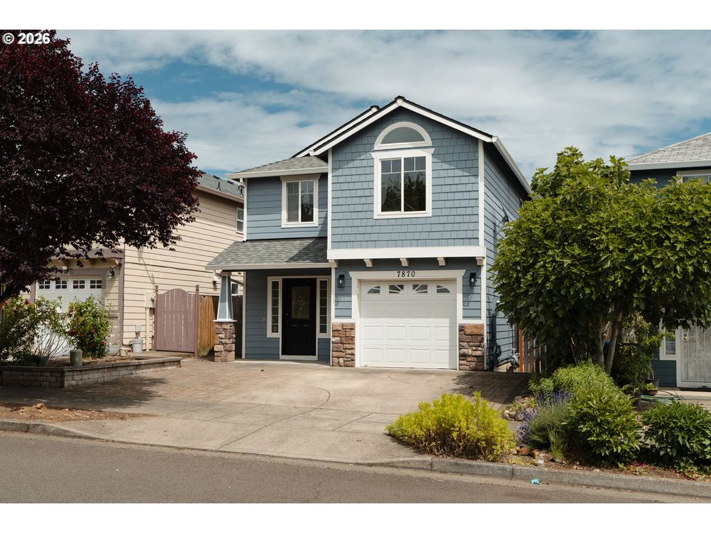 7870 Se SPRINGWATER Dr, Portland, OR 97206
