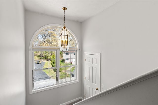 12 Hyannis Place, Worcester, MA 01604