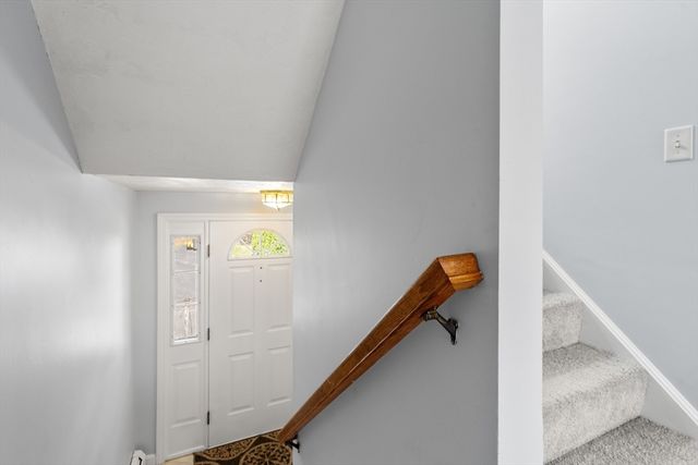 12 Hyannis Place, Worcester, MA 01604