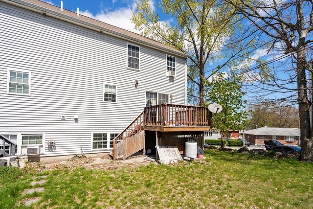 12 Hyannis Place, Worcester, MA 01604