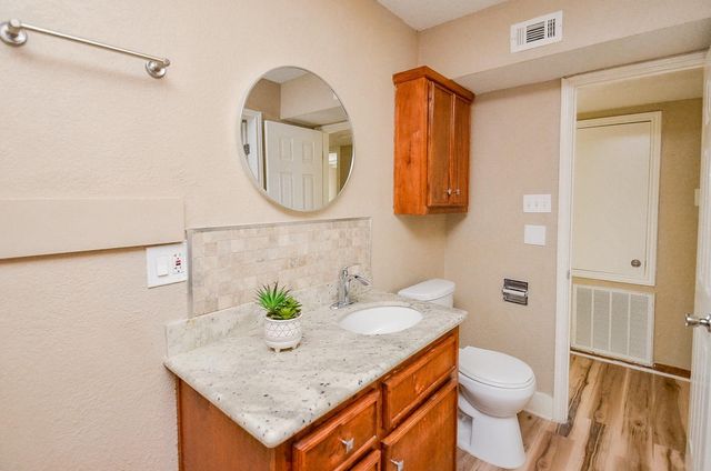10211 Sugar Branch Drive 422, Houston, TX 77036