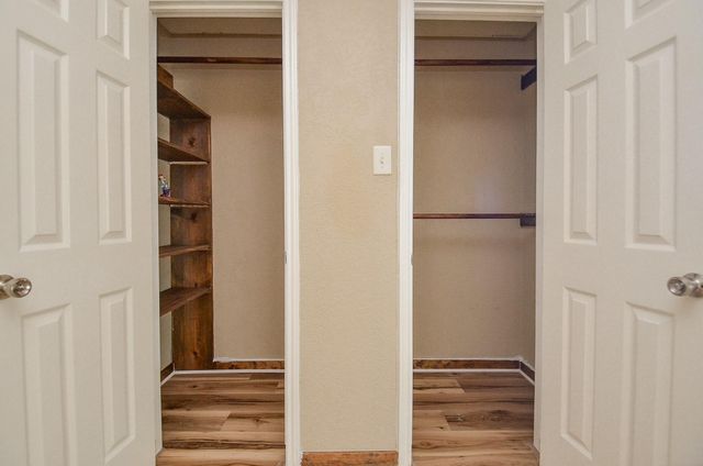 10211 Sugar Branch Drive 422, Houston, TX 77036