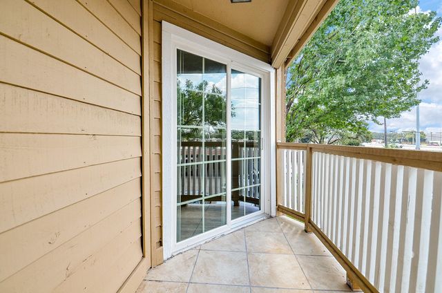 10211 Sugar Branch Drive 422, Houston, TX 77036
