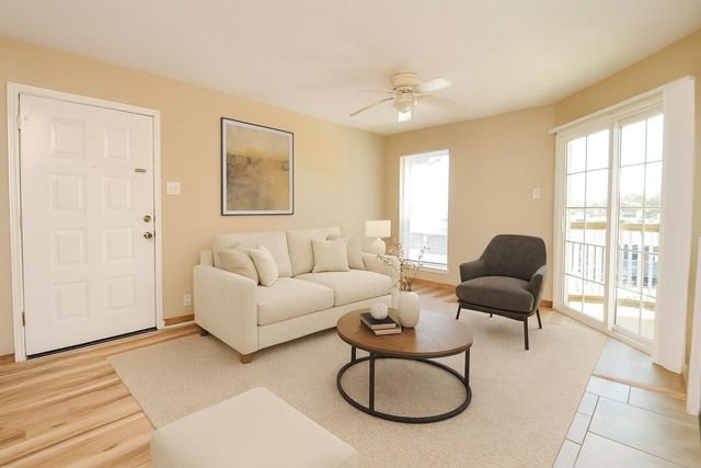 10211 Sugar Branch Drive 422, Houston, TX 77036