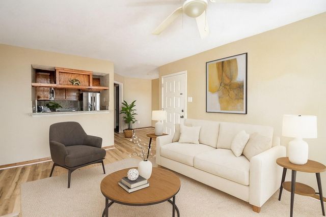 10211 Sugar Branch Drive 422, Houston, TX 77036