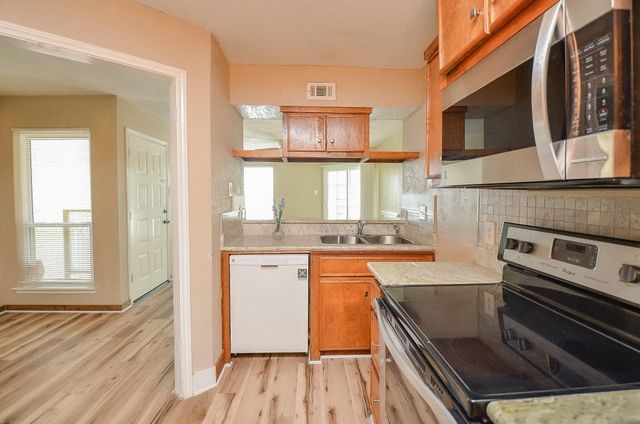 10211 Sugar Branch Drive 422, Houston, TX 77036
