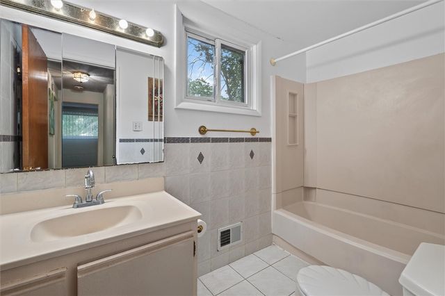 526 Sharon Drive, Greece, NY 14626