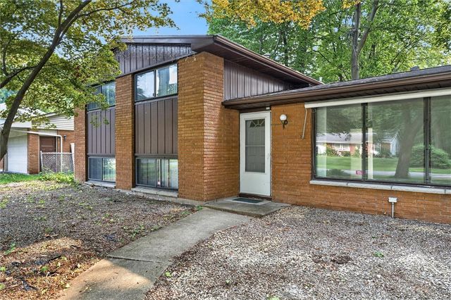 526 Sharon Drive, Greece, NY 14626